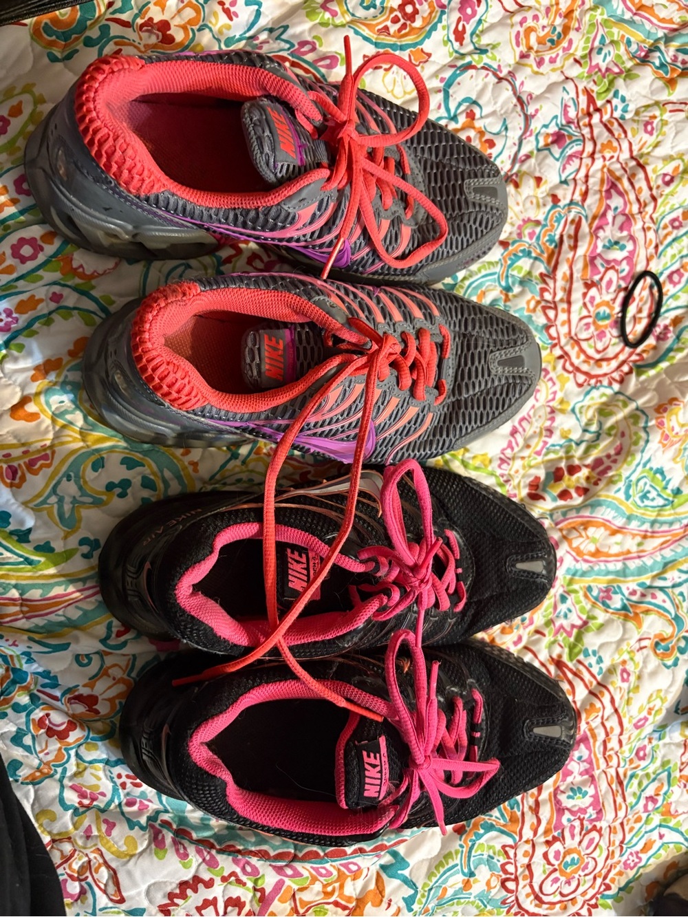 Women’s Nike Sneakers in Gray, Black and Pink